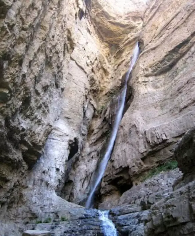 Haft Cheshme Karaj waterfall