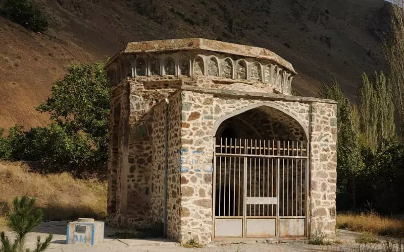Midandak Mausoleum Tower (Tehmina