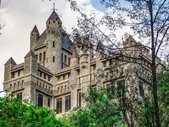 Iran's Hogwarts Castle: