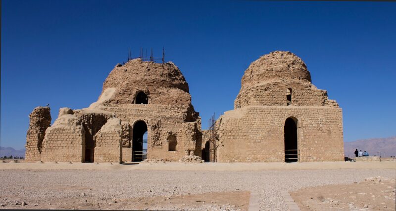 Sarvostan Palace